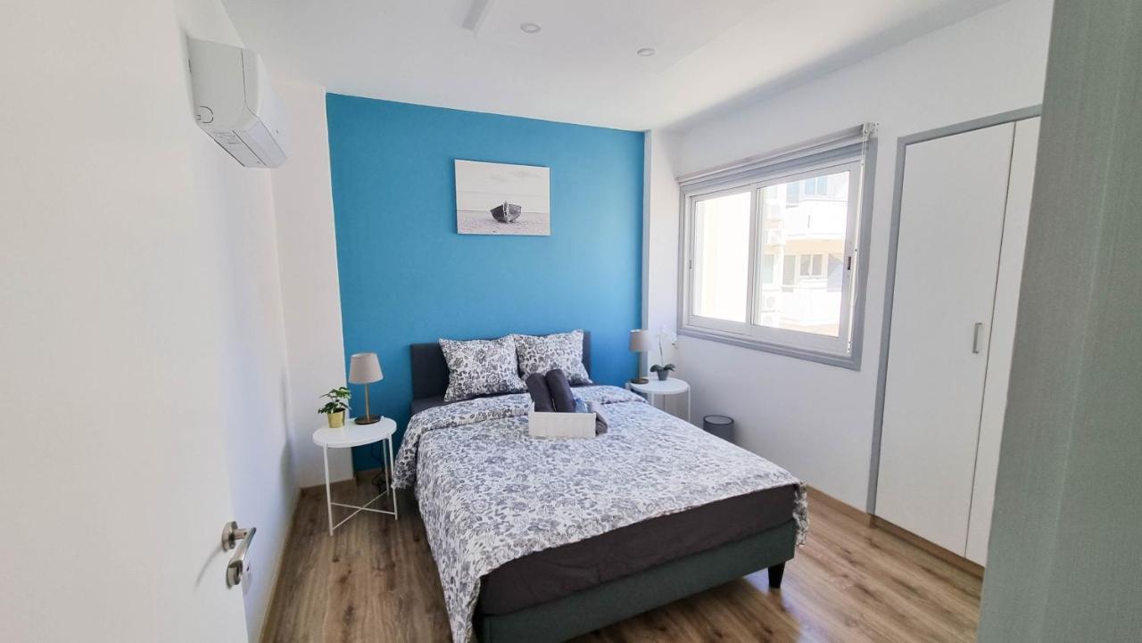 Modern Retreat: 2Br Stylish Apt With Comfy Rooms! Smart Tv With 200Mbps Internet Larnaca Buitenkant foto